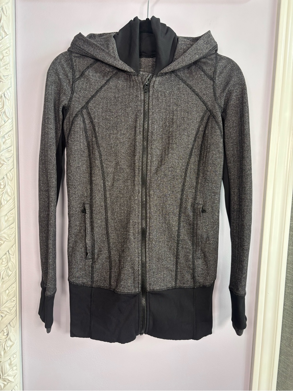 lululemon athletica Daily Practice Heather Charcoal Zip Jacket Size 6